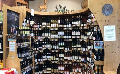 Intérieur supermarché sherpa Toussuire (la) cave à vins